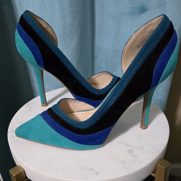 Shoes - Picture 1 of 1